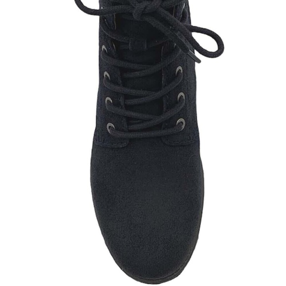 New Earth Brands Lace Up Ankle Janel Boots Bootie Navy Blue NIB Fashion - Picture 10 of 10